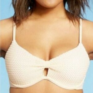 Shade & Shore Lightly Lined Knot Front Chrochet Bikini Swimsuit Top 36B